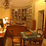 Bed & Breakfast Au Fond De La Cour 4*