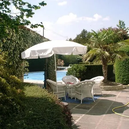 Au Fond De La Cour 4* Veyre-Monton